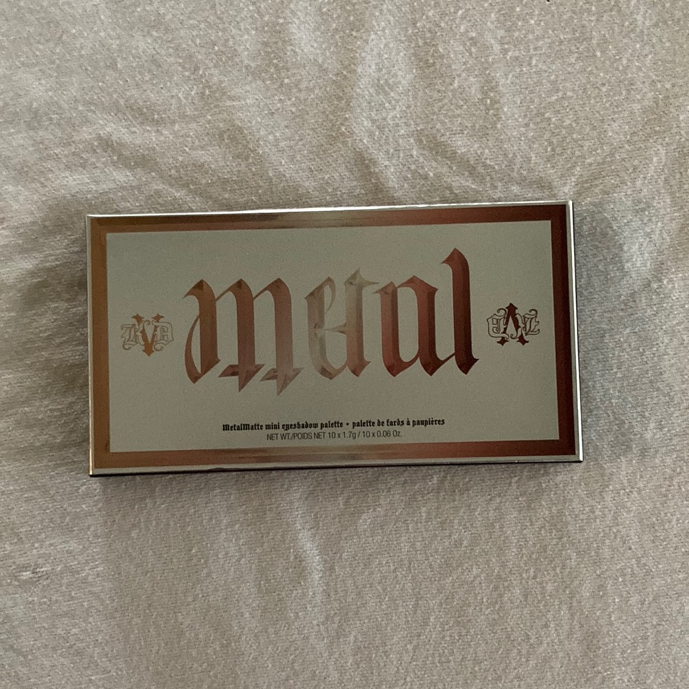NEW Kat Von D KVD Beauty Metal Matte Mini Eyeshadow Palette Limited Edition NIB - Picture 4 of 12